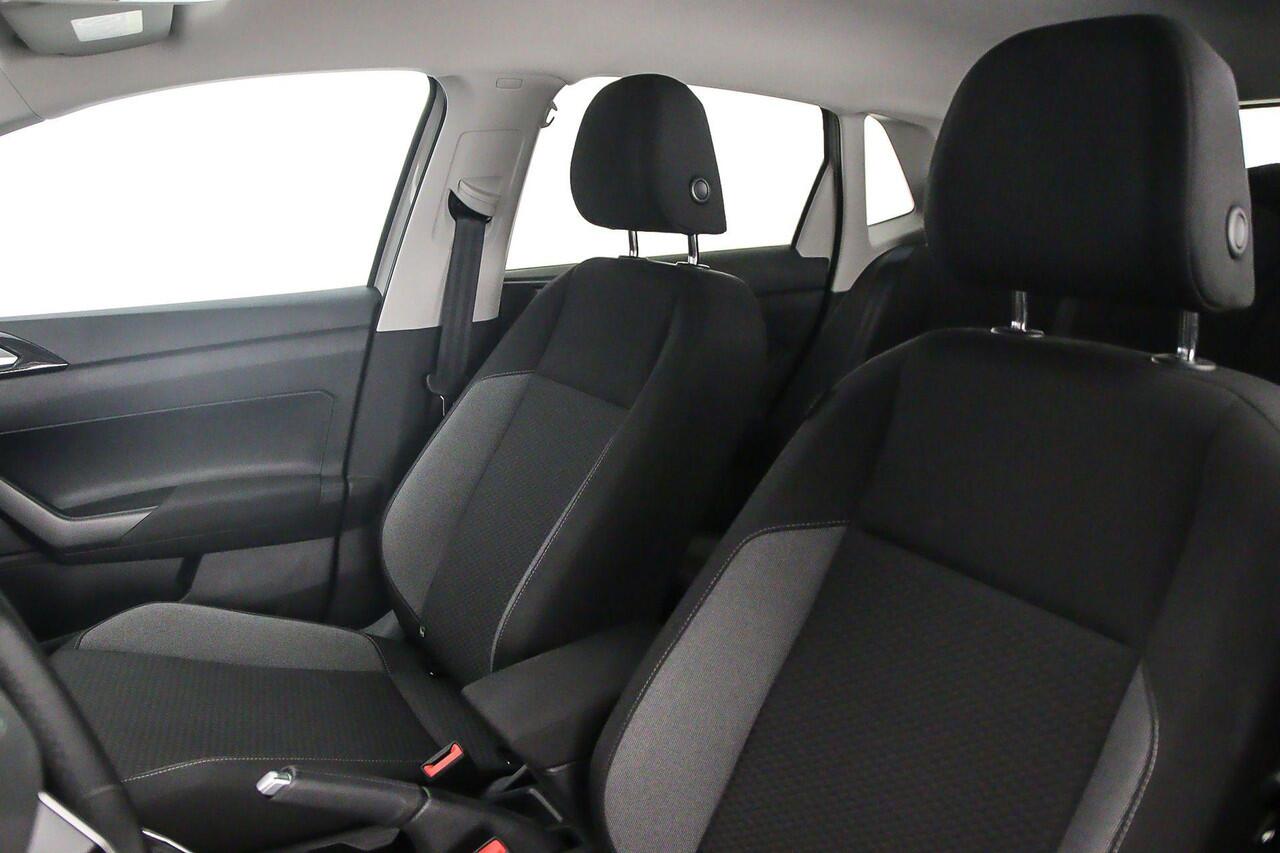 Volkswagen POLO Life Edition 1.0 TSI 95pk Adaptive cruise control, Achteruitrijcamera, Navigatie, LED koplampen, Airco, DAB, Radio, App connect, Parkeersensor achter