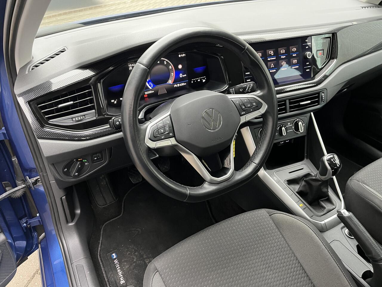 Volkswagen POLO 1.0 TSI 95PK Life / Parkeersensoren V+A / Digitale Cockpit / LED / App-Connect / Navigatie / Draadloze Oplader **