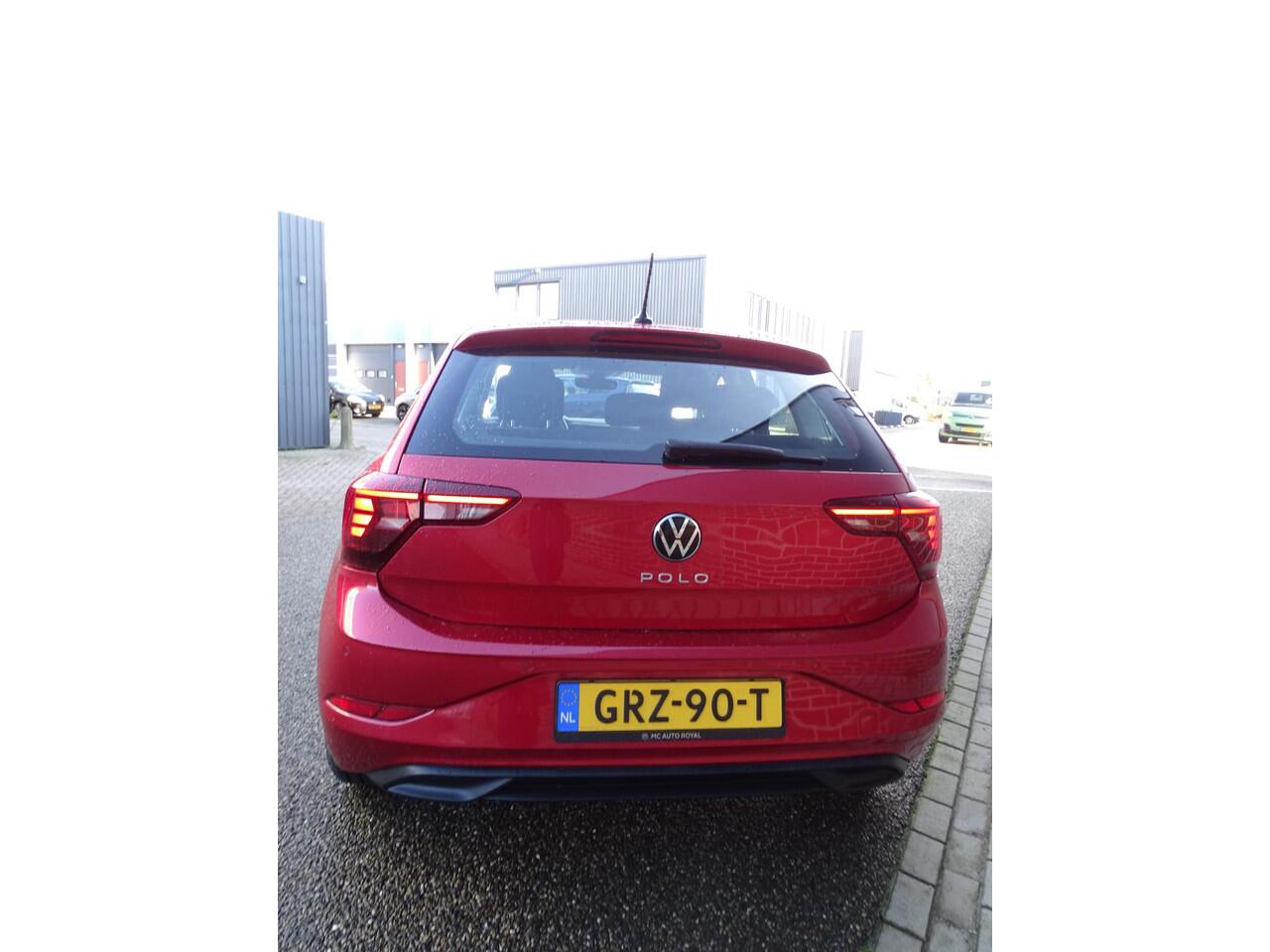 Volkswagen POLO 1.0 TSI Life Business AUTOMAAT | VOLLEDIG DIGITAAL INSTRUMENTENPANEEL | PARKEERSENSOREN | APPLE/ANDROID CARPLAY | ADAPTIEVE CRUISE CONTROL | STOELVERWARMING | KEYLESS GO