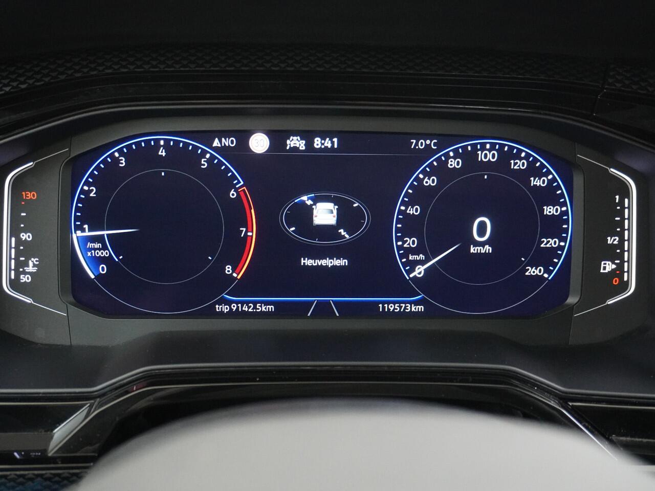 Volkswagen POLO T 96PK Navi Digi-Cockpit-Pro Adaptive-Cr. Apple Carplay Android App-Connect Dual-ECC PDC Stoel-Verwarmd Navi Life Business Lane-Assist Isofix Voicecommand DAB Front assist ChroomPack. Lmv 2/3Deelbare a-Bank 1e Eigenaar Origineel Nederlandse Auto EURO 6 ¤ 