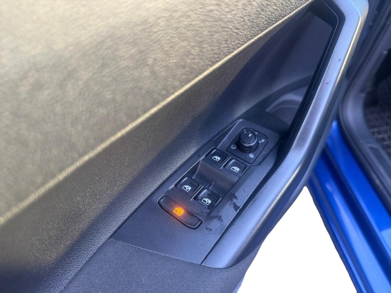 Volkswagen POLO 1.0 TSi Comfortline Executive | Automaat | Adaptief Cruise | Camera | Parkeersensoren | Navigatie | Apple Carplay/Android Auto | Nederlandse Auto