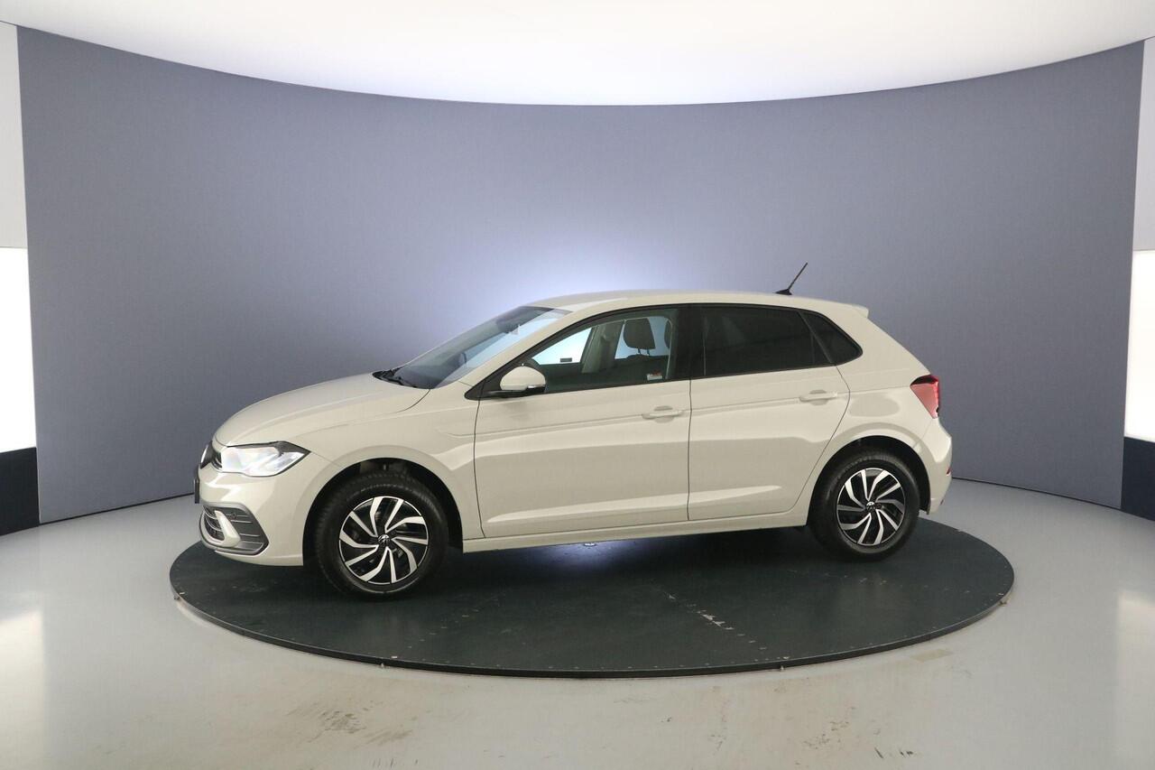 Volkswagen POLO Life Business 1.0 TSI 95pk Adaptive cruise control, Stoelverwarming, Parkeersensoren, App connect, Airco, DAB, Radio, Bluetooth, LED koplampen