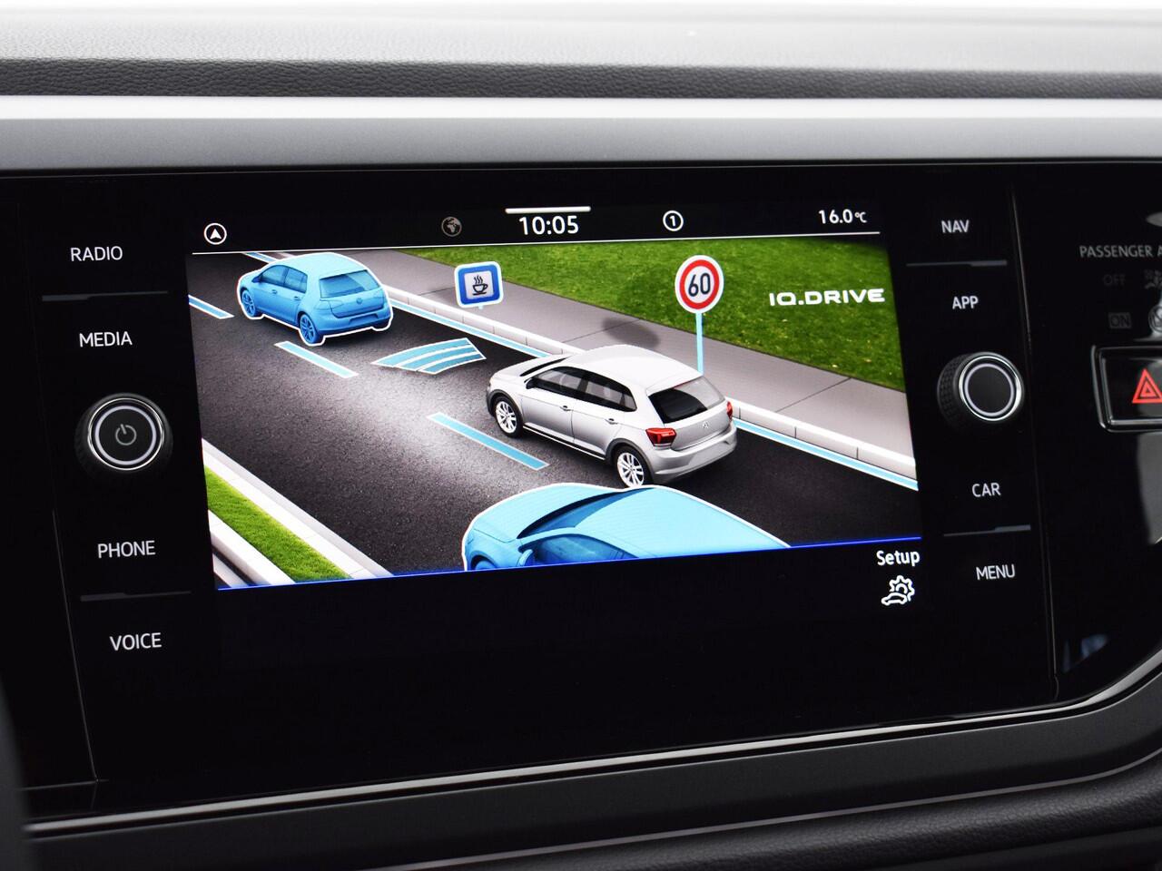 Volkswagen POLO R-Line Edition 1.0 TSI 95 PK 7 versn. DSG · Voorraad Actie · Prijs is inclusief EU 2000,- inruilpremie · Speciaal ingekocht