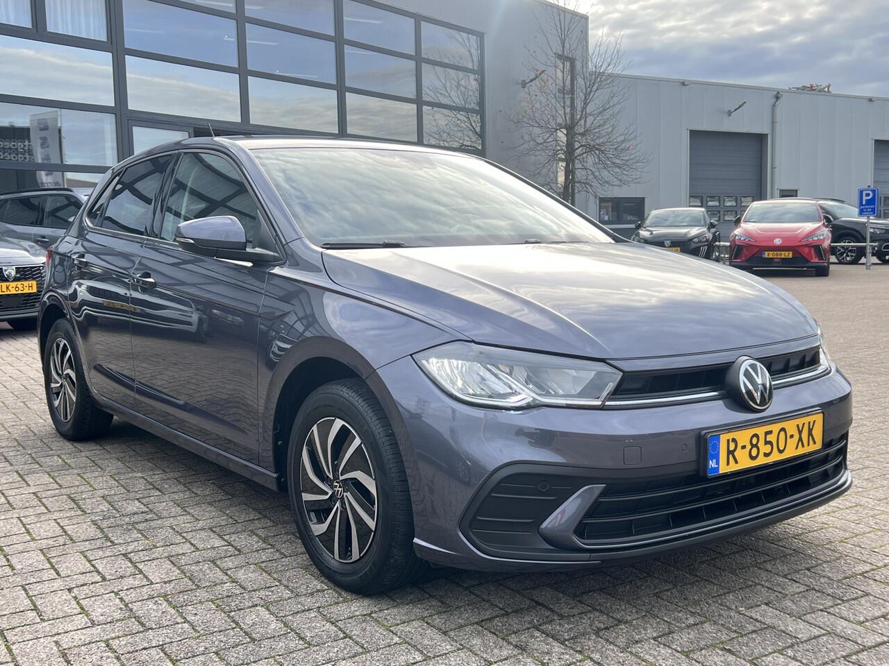 Volkswagen POLO 1.0 TSI 95 Pk Life Business Navigatie Led koplampen Carplay Android Lm Velgen ACC Parkeersensoren V+A Stoelverwarming DAB Extra Getint Glas NL Auto