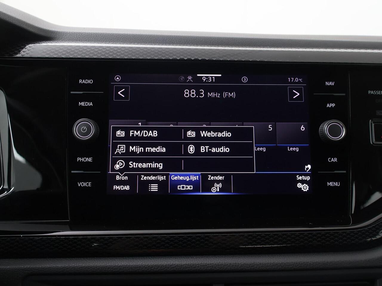 Volkswagen POLO 1.0 TSI Life | 95 PK | Navigatiesysteem | Parkeersensoren | Led verlichting |