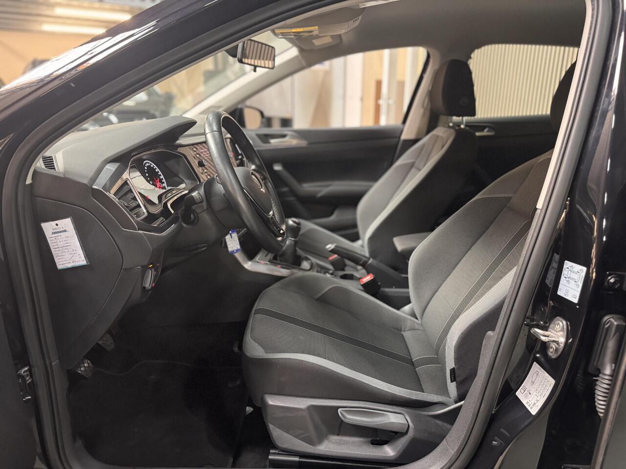 Volkswagen POLO 1.0 TSI 95pk Highline Navi Ad. Cruise Climat 16" LM velgen 5dr Dealeronderhouden