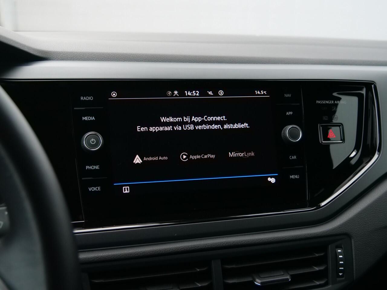 Volkswagen POLO 1.0 TSI R-Line 96 Pk Apple Carplay / DAB / PDC