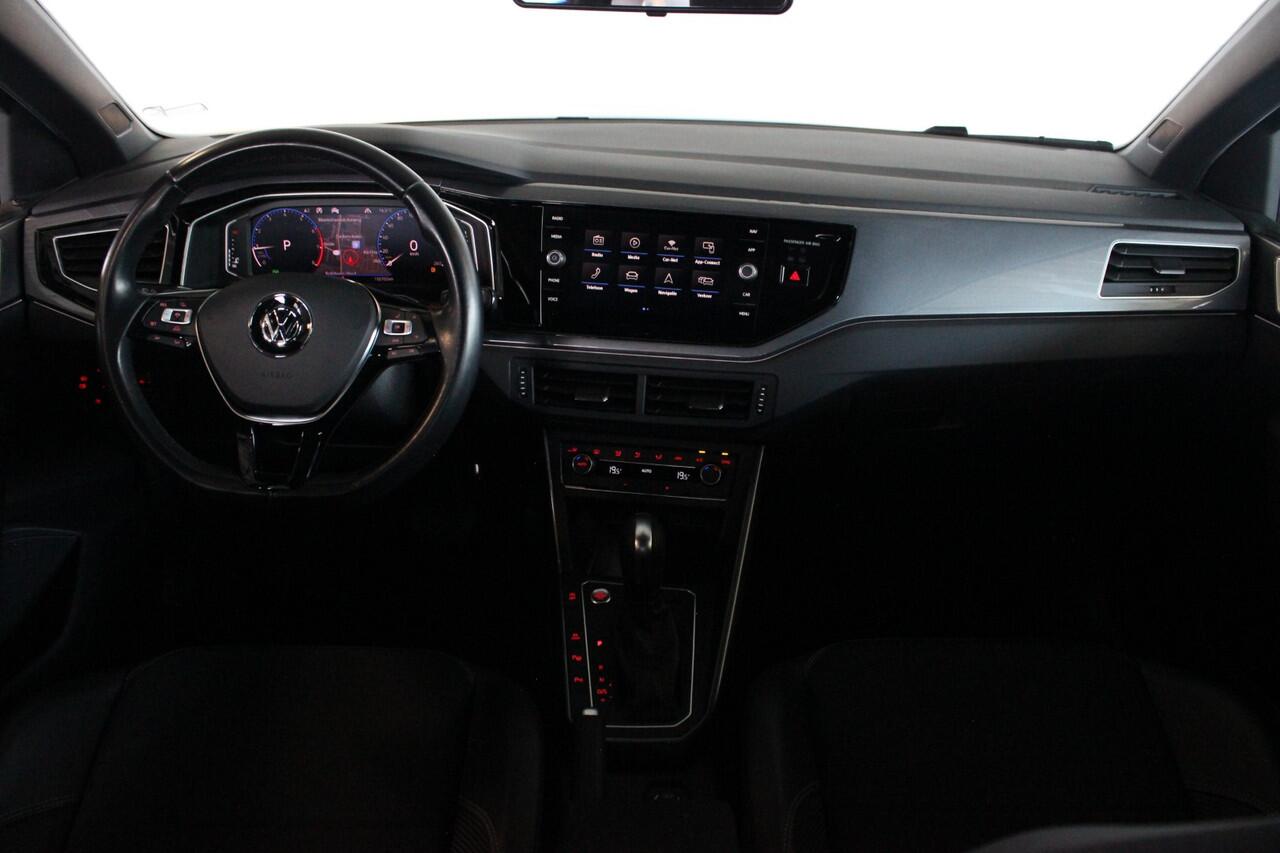 Volkswagen POLO 1.5 TSI Highline R-Line 1e eigenaar | NL-Auto | Virtual Cockpit | Camera | DCC | Carplay | Adapt. Cruise | Clima | 16" LMV | PDC V+A