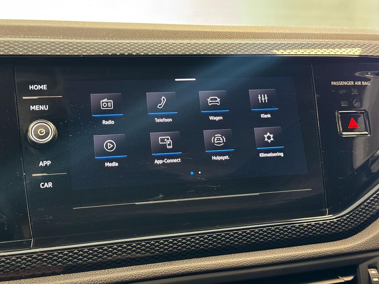 Volkswagen POLO 1.0 95pk TSI Life Edition Voorstoelen verwarmbaar | Airconditioning automatisch | Velgen 'Essex', 15 inch