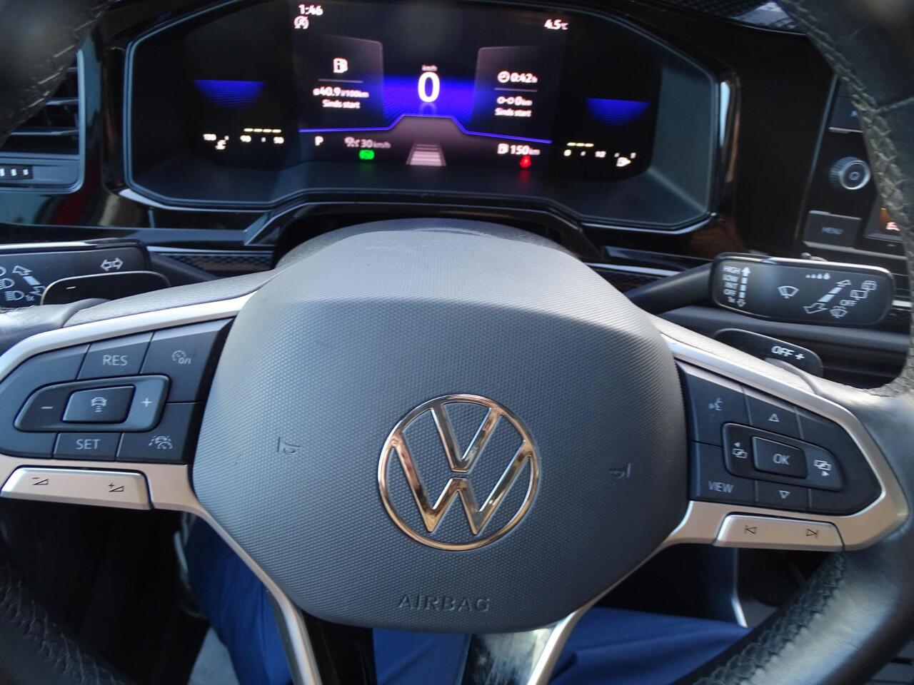 Volkswagen POLO 1.0 TSI Life Business AUTOMAAT | VOLLEDIG DIGITAAL INSTRUMENTENPANEEL | PARKEERSENSOREN | APPLE/ANDROID CARPLAY | ADAPTIEVE CRUISE CONTROL | STOELVERWARMING | KEYLESS GO