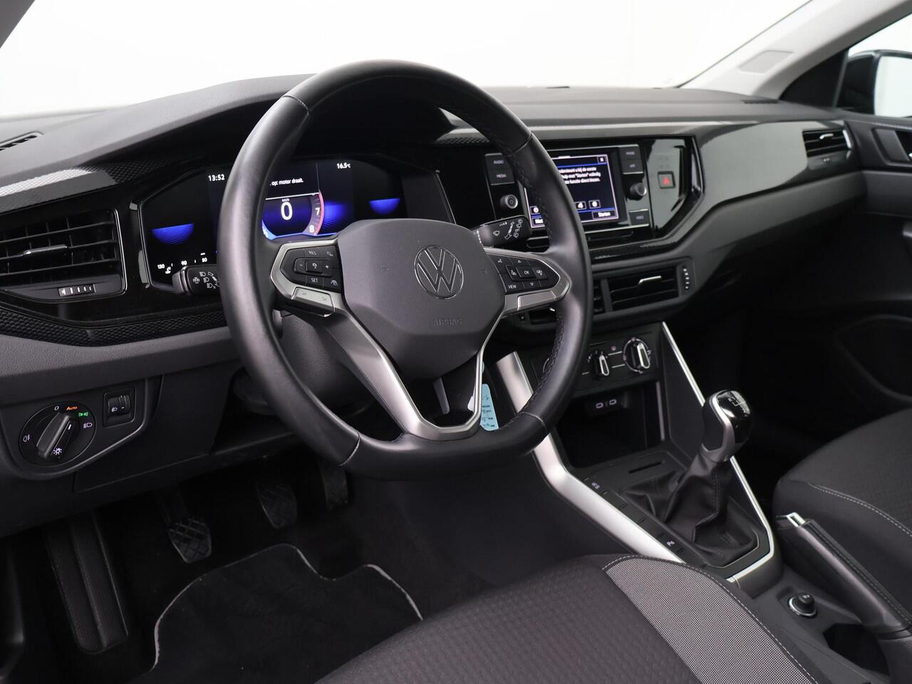 Volkswagen POLO 1.0 TSI Life | 95 PK | Parkeersensoren | Apple Carplay/Android Auto | Adaptive cruise control |