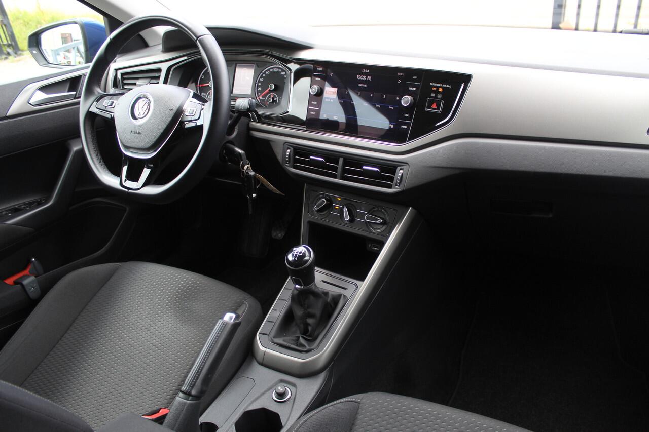 Volkswagen POLO 1.0 TSI Comfortline Orig. NL/Airco/Apple carplay/Adaptive cruise control/Multifunctioneel stuurwiel/Elektrische ramen/Elektrisch verstelbare spiegels.