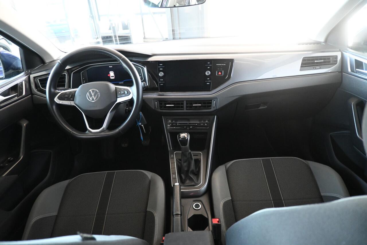 Volkswagen POLO 1.0 TSI Life Business Navigatie Carplay Cruise Adaptief Stoelverwarming Rijklaarprijs Inruil Mogelijk!