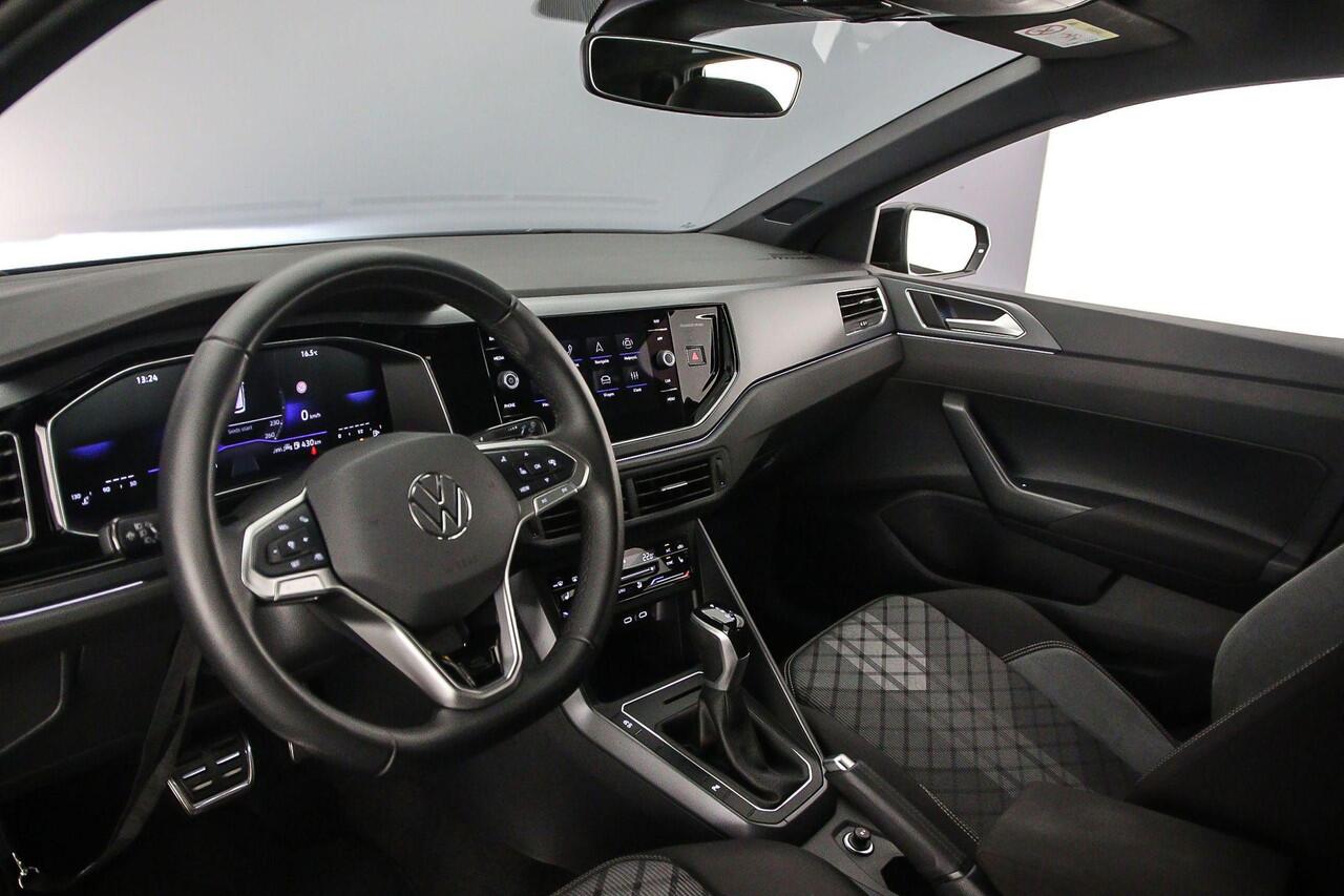 Volkswagen POLO R-Line 1.0 TSI 95pk DSG Automaat Adaptive cruise control, Achteruitrijcamera, LED matrix koplampen, Stoelverwarming, Parkeersensoren, App connect