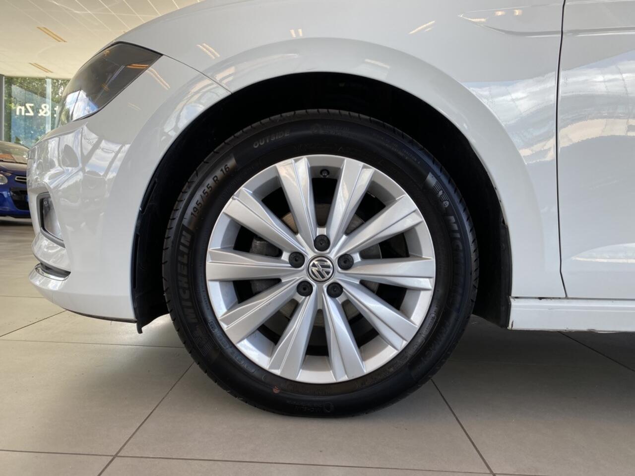 Volkswagen POLO 1.0 TSI Highline,Apple Carplay Android/Auto,Climatecontrol,Cruise control adaptief,Spraakbediening,Stuur Multifunctioneel,l16 Inch Lmv