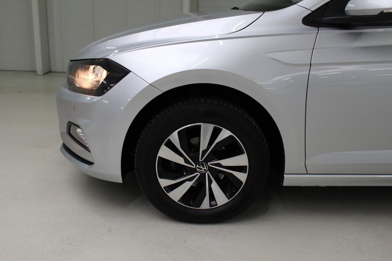 Volkswagen POLO 1.0 TSI Comfortline Business Navigatie | Camera | Parkeersensoren | Climate Control | Digitale Cockpit