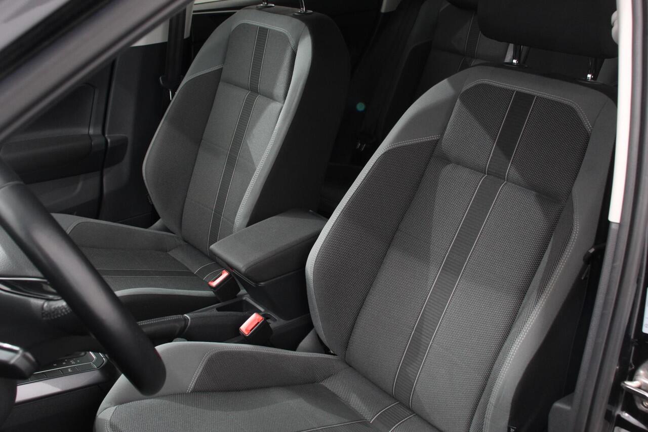 Volkswagen POLO 1.0 TSI 110pk DSG Highline | Navigatie | Apple Carplay/Android Auto | Parkeersensoren | Adaptive Cruise Control | Stoelverwarming | Getinte ramen | Climatronic | Start/Stop systeem