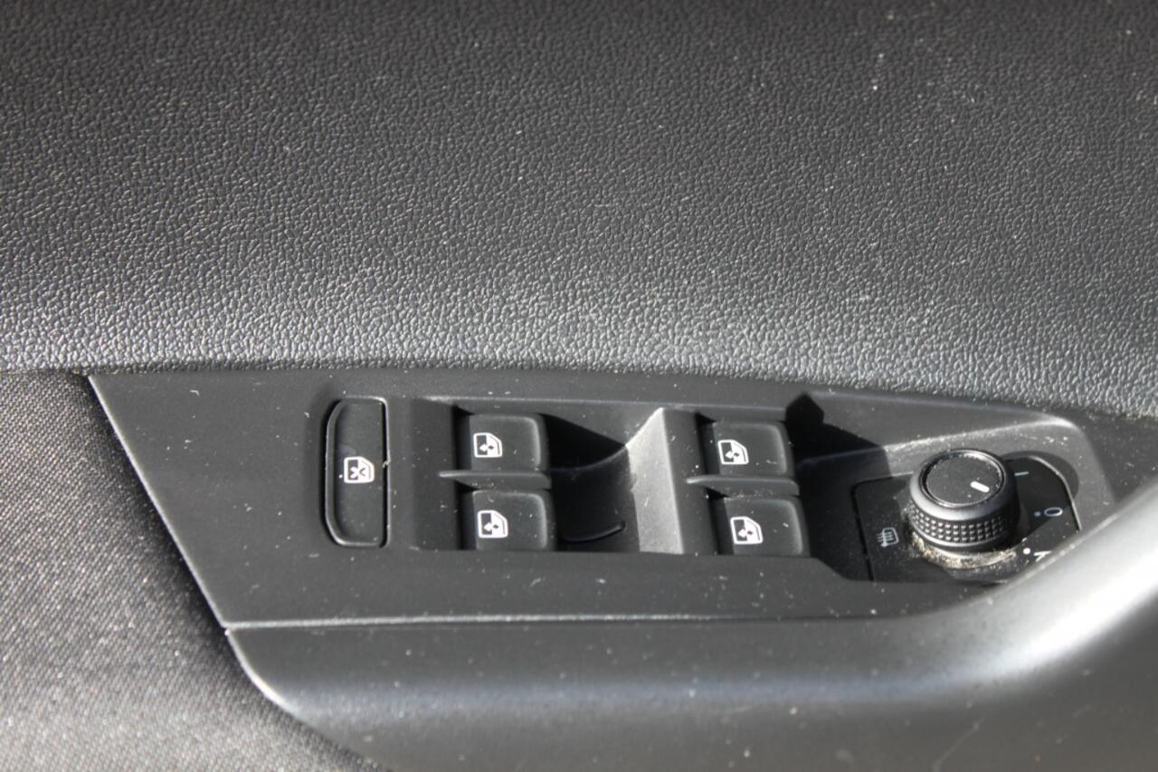 Volkswagen POLO 1.0 TSI Comfortline, navigatie, Apple carplay/andriod