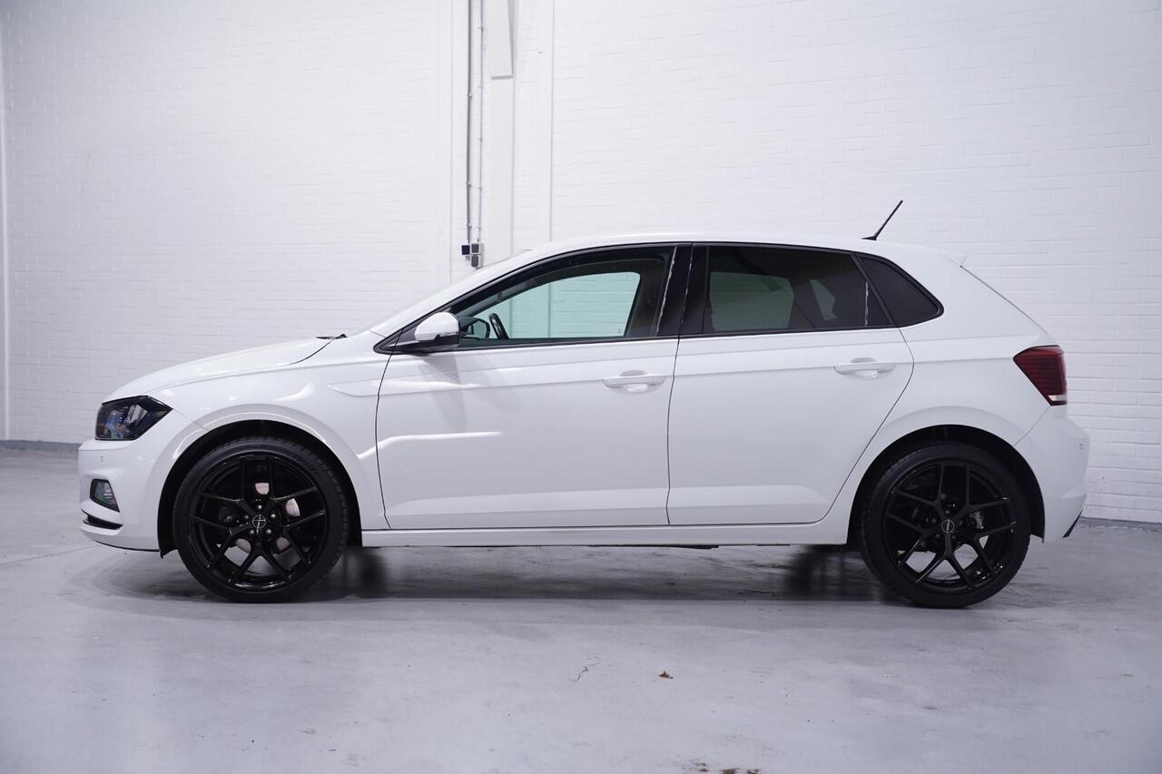 Volkswagen POLO 1.0 TSI Comfortline Clima Stoelverwarming Apple Carplay PDC v+a Adaptive cruise Sportstoelen
