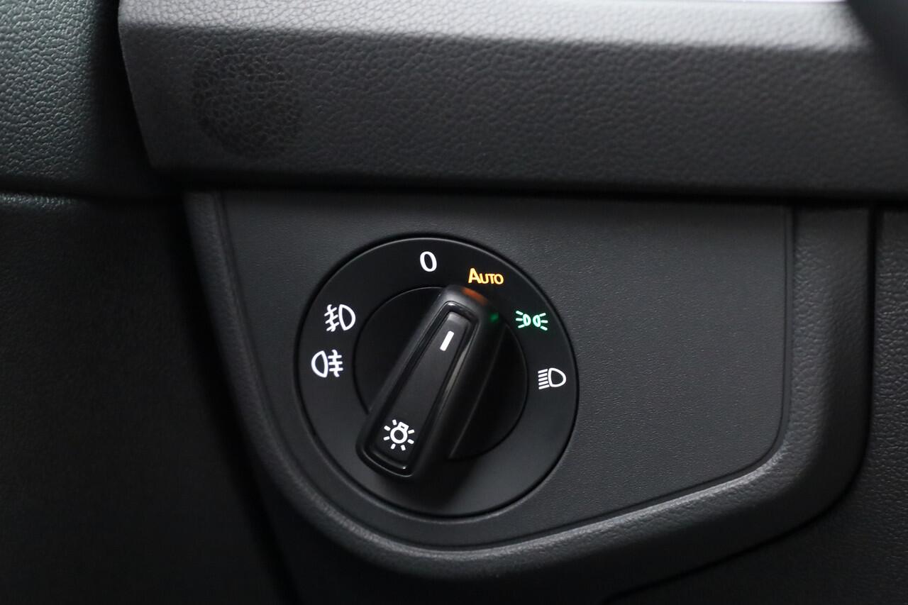 Volkswagen POLO 1.0 TSI R-Line DSG | Apple CarPlay | Camera | Keyless | IQ. Light | Stoelverw. | Adapt. Cruise