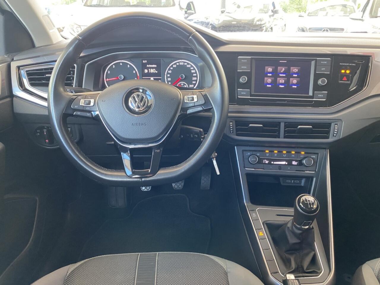 Volkswagen POLO 1.0 TSI Highline,Apple Carplay Android/Auto,Climatecontrol,Cruise control adaptief,Spraakbediening,Stuur Multifunctioneel,l16 Inch Lmv