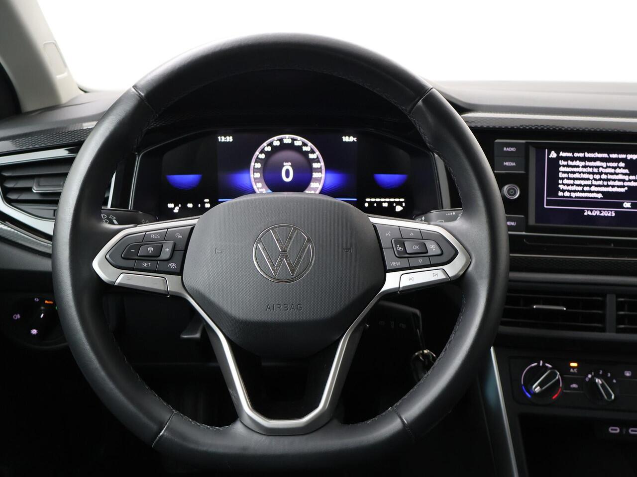 Volkswagen POLO 1.0 TSI Life | 95 PK | Achteruitrijcamera | Adaptive cruise control | Apple Carplay/Android Auto |