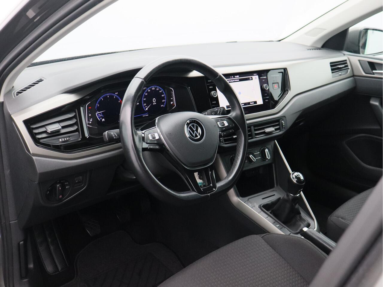 Volkswagen POLO 1.0 TSI Comfortline/ pdc voor en achter/ zeer mooi!