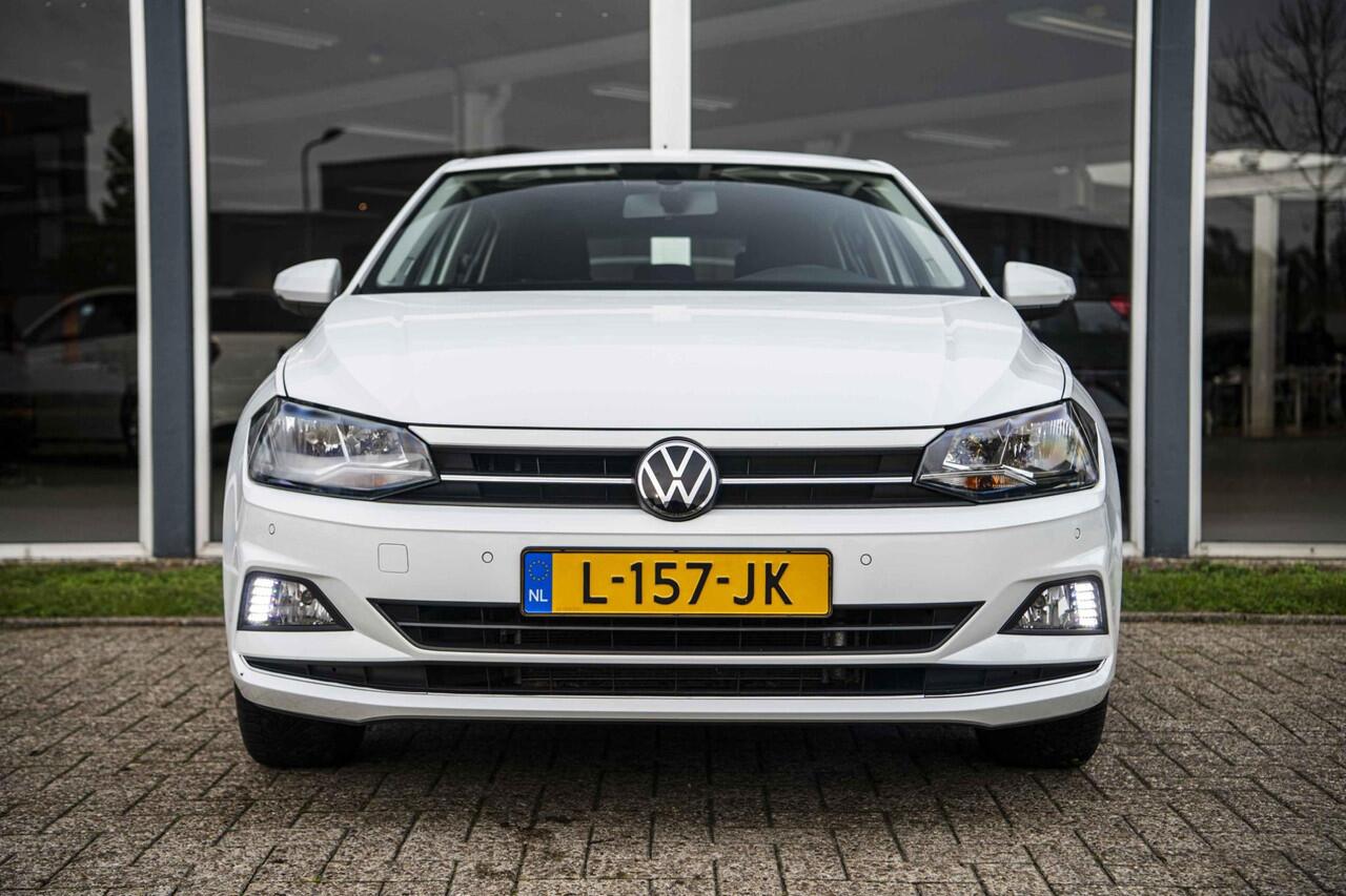 Volkswagen POLO 1.0 TSI Highline | Stoelverwarming | Parkeersensoren | Navigatie