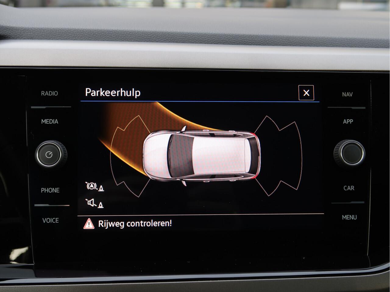 Volkswagen POLO 1.0 TSI Comfortline Business | Parkeersensoren | Climate Control | Navigatie | Carplay |