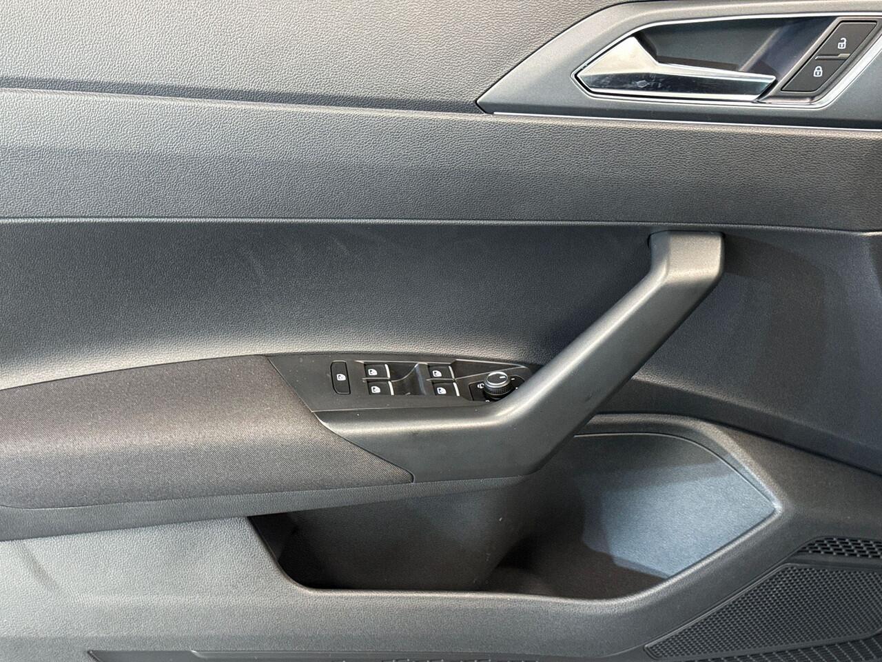 Volkswagen POLO 1.0 95pk TSI R-Line Edition Achteruitrijcamera | Stoelverwarming | R-Line