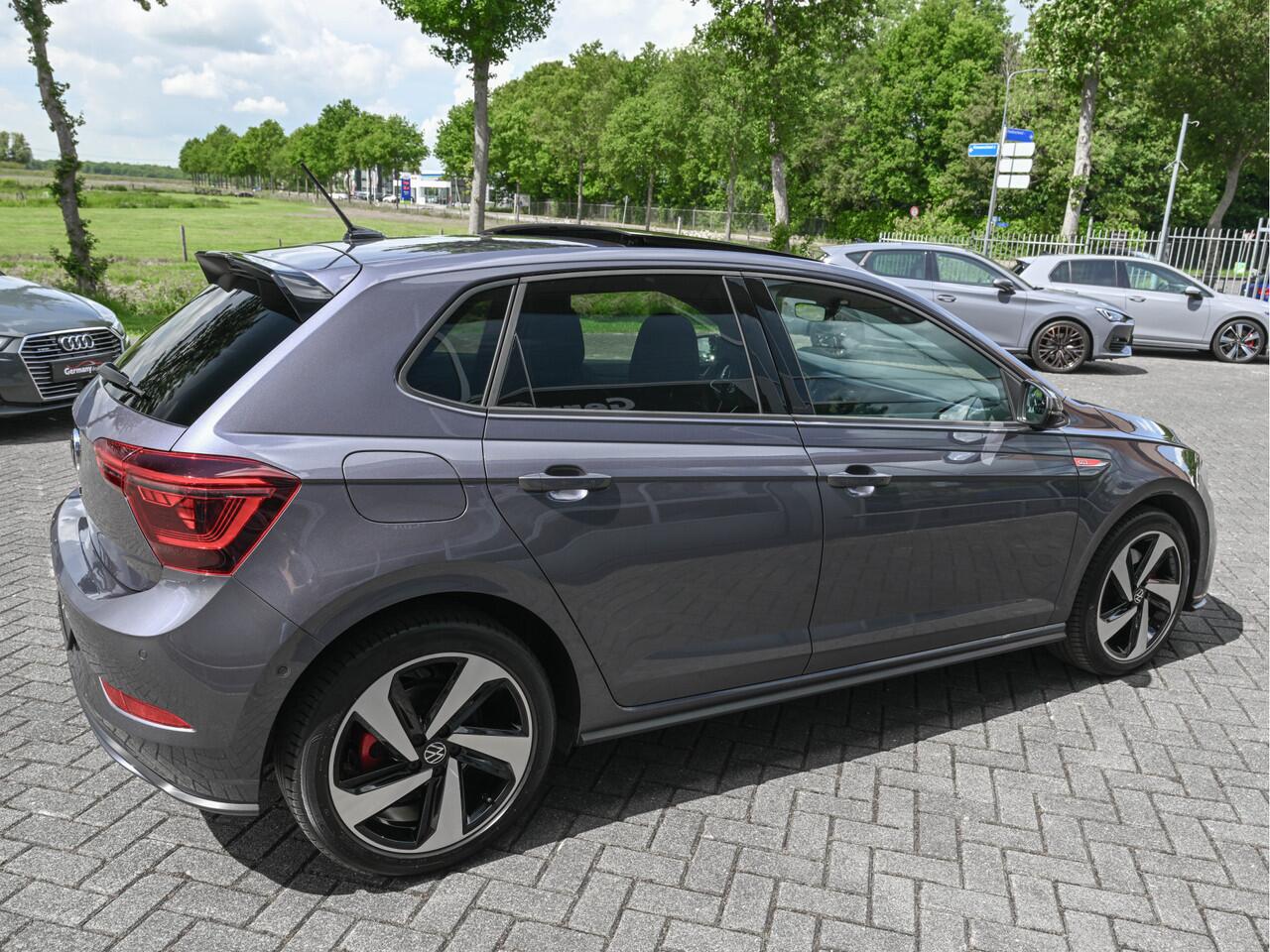 Volkswagen POLO 2.0TSI GTI 207pk Pano iQ-Lights Beats-Audio Side & Park Assist Virtual NwModel!