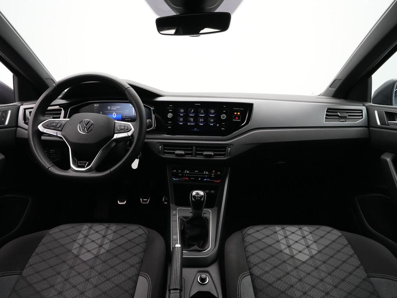 Volkswagen POLO 1.0 TSI 95pk R-Line Navi via App Pdc Clima Acc 180