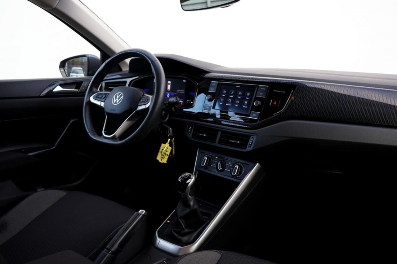 Volkswagen POLO 1.0 TSI Go - 95 pk **Carplay / PDC / ACC