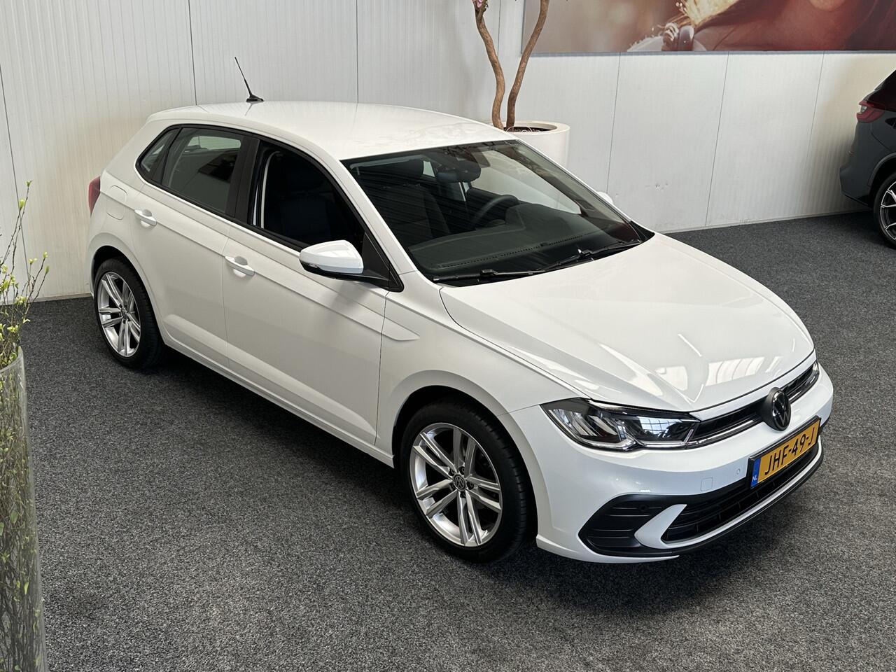 Volkswagen POLO 1.0 MPI COMFORTLINE CRUISE CONTROL AIRCO STOELVERWARMING RIJSTROOKSENSOREN BLUETOOTH TELEFOON MEDIA VOORBEREIDING PDC ZEER MOOI !! 3010