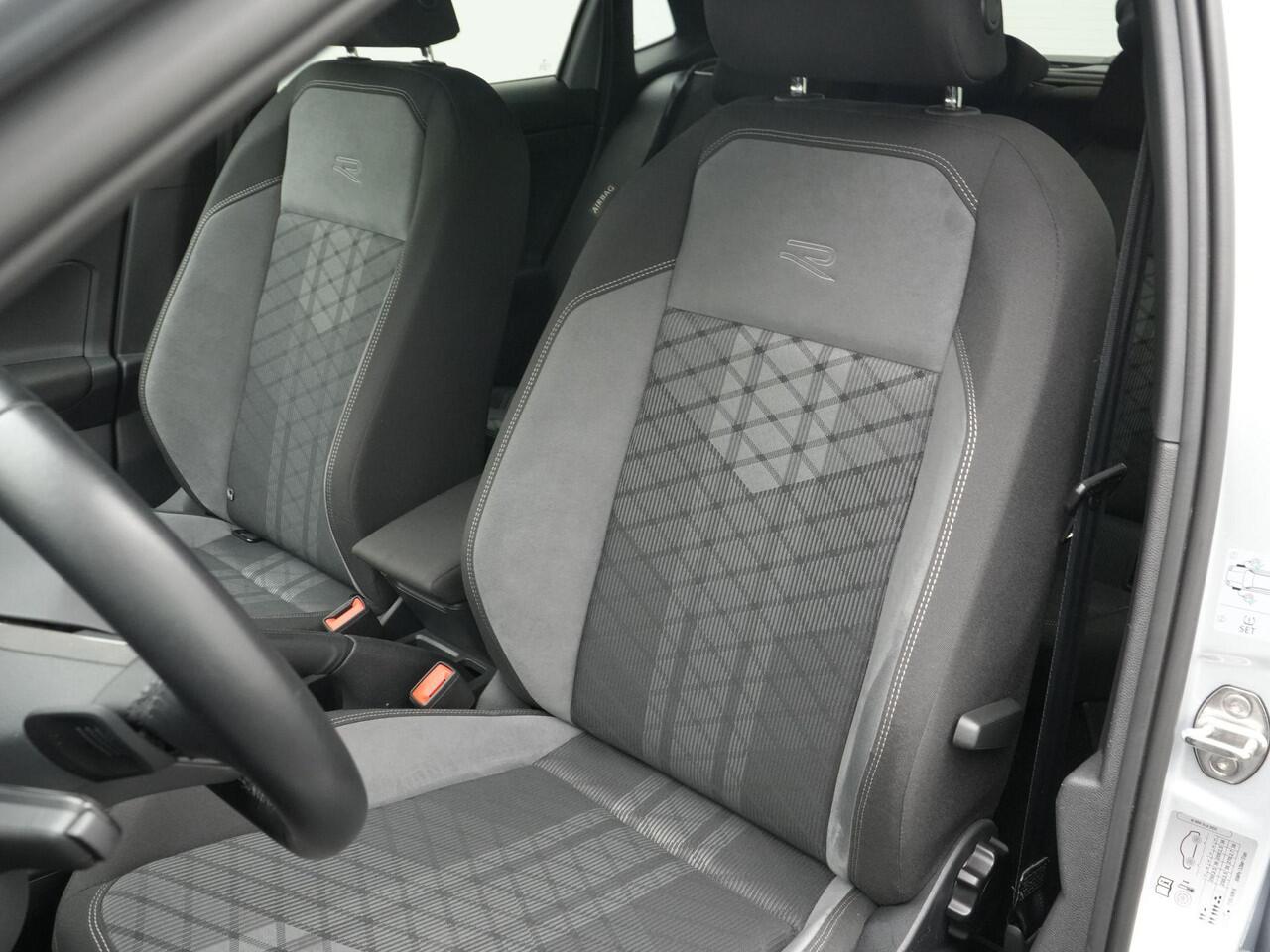 Volkswagen POLO 1.0 TSI 95 pk DSG R-Line | Achteruitrijcamera | Stoelverwarming | Adaptive Cruise Control | Keyless | Carplay | DAB | 16 inch