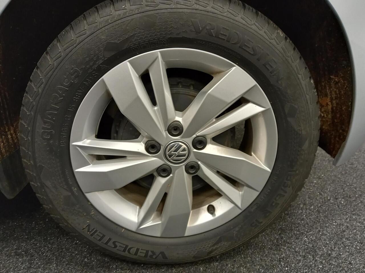 Volkswagen POLO 1.0 TSI DSG Comfortline Navigatie Climate Control Parkeer Sensoren DAB Extra Getint Glas Lichtmetalen velgen