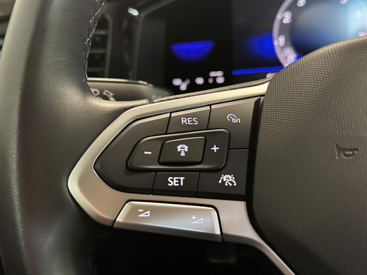 Volkswagen POLO 1.0 Stoelverwarming/Parkeersensoren/ACC