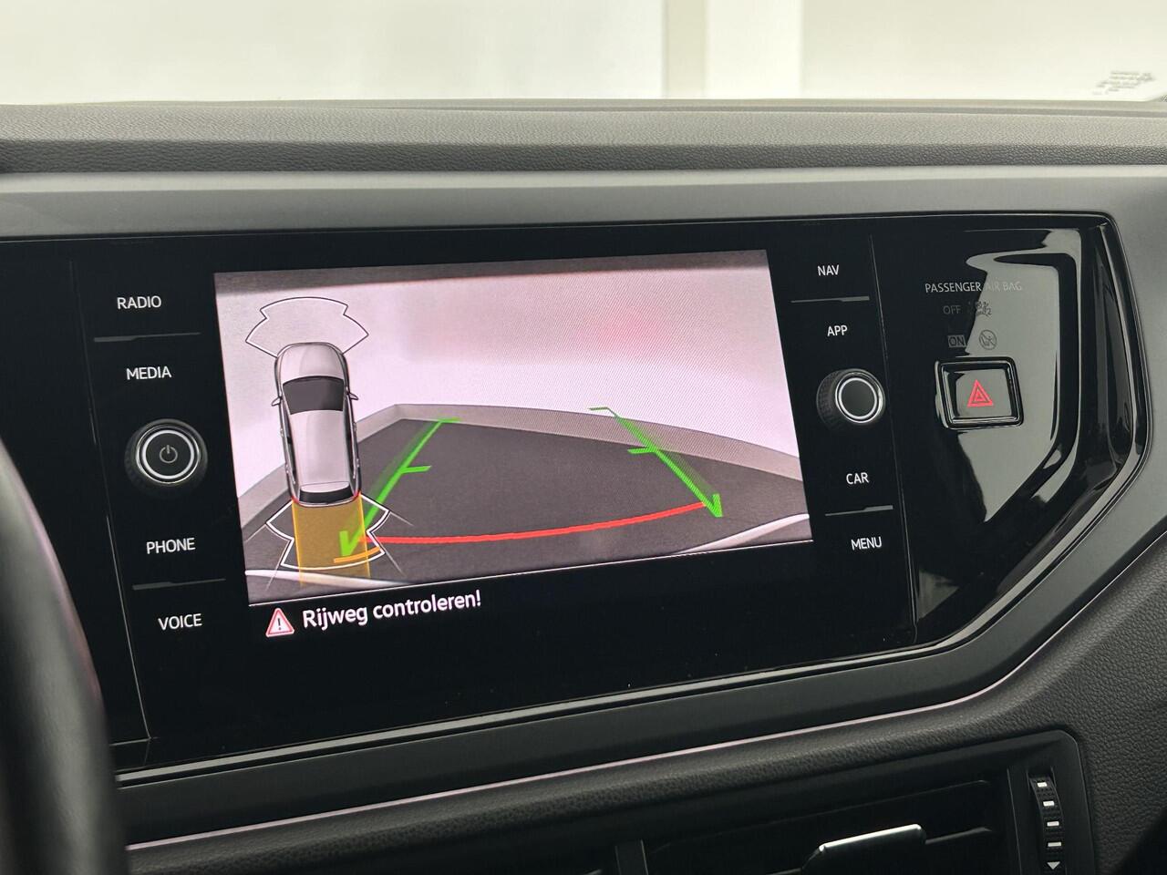 Volkswagen POLO 1.0 TSI 95pk DSG R-Line Business Camera Led Stoelverwarming Virtual Cockpit Navigatie