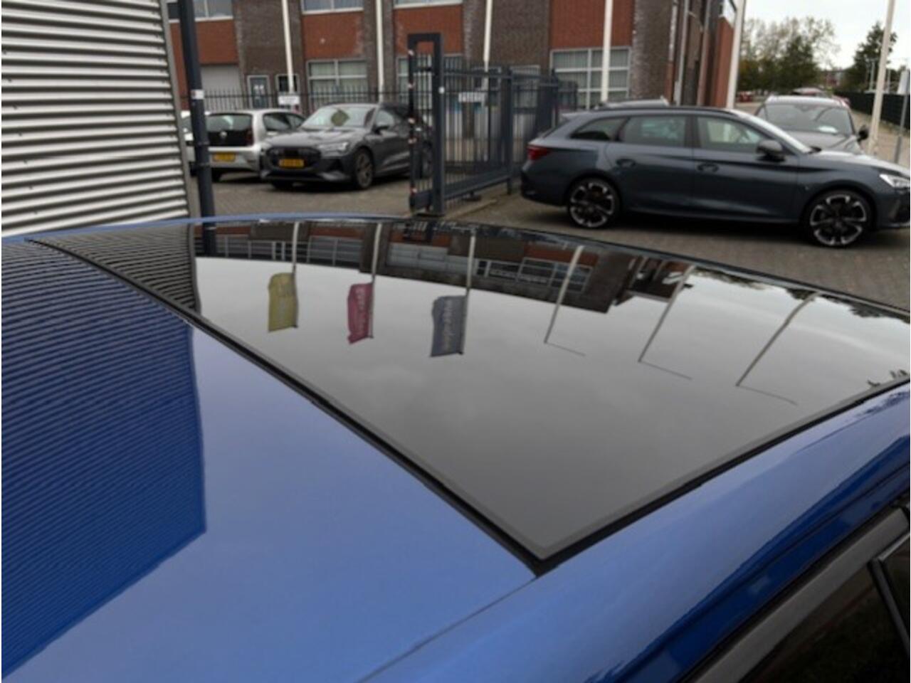 Volkswagen POLO 2.0 TSI 207pk DSG GTI / Fabrieksgarantie 2027 / Panoramadak / IQ LED Matrix / 18" LMV / Beats Audio / Stoelverwarming / Sfeerverlichting