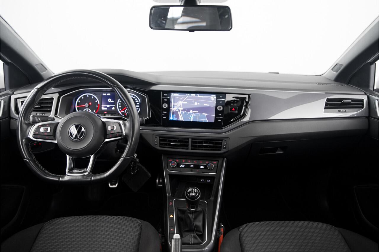 Volkswagen POLO 1.0 TSI Highline Business R Panoramadak 3x R-line Apple carplay Android auto climatcontrol