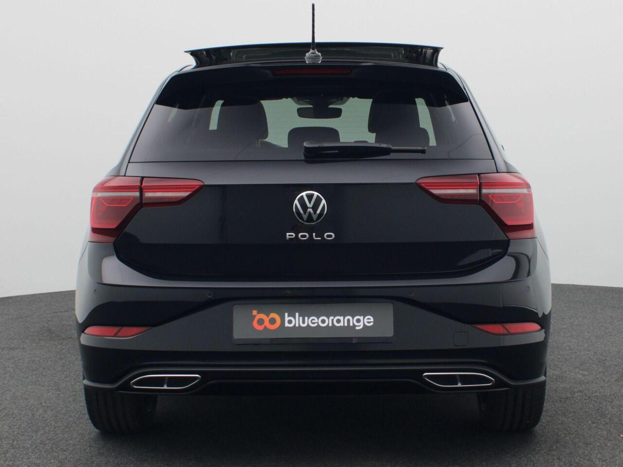 Volkswagen POLO 1.0 TSI R-Line 95PK DSG matrix led, panoramisch dak, stoelverwarming, navigatie, 17" lichtmetaal,