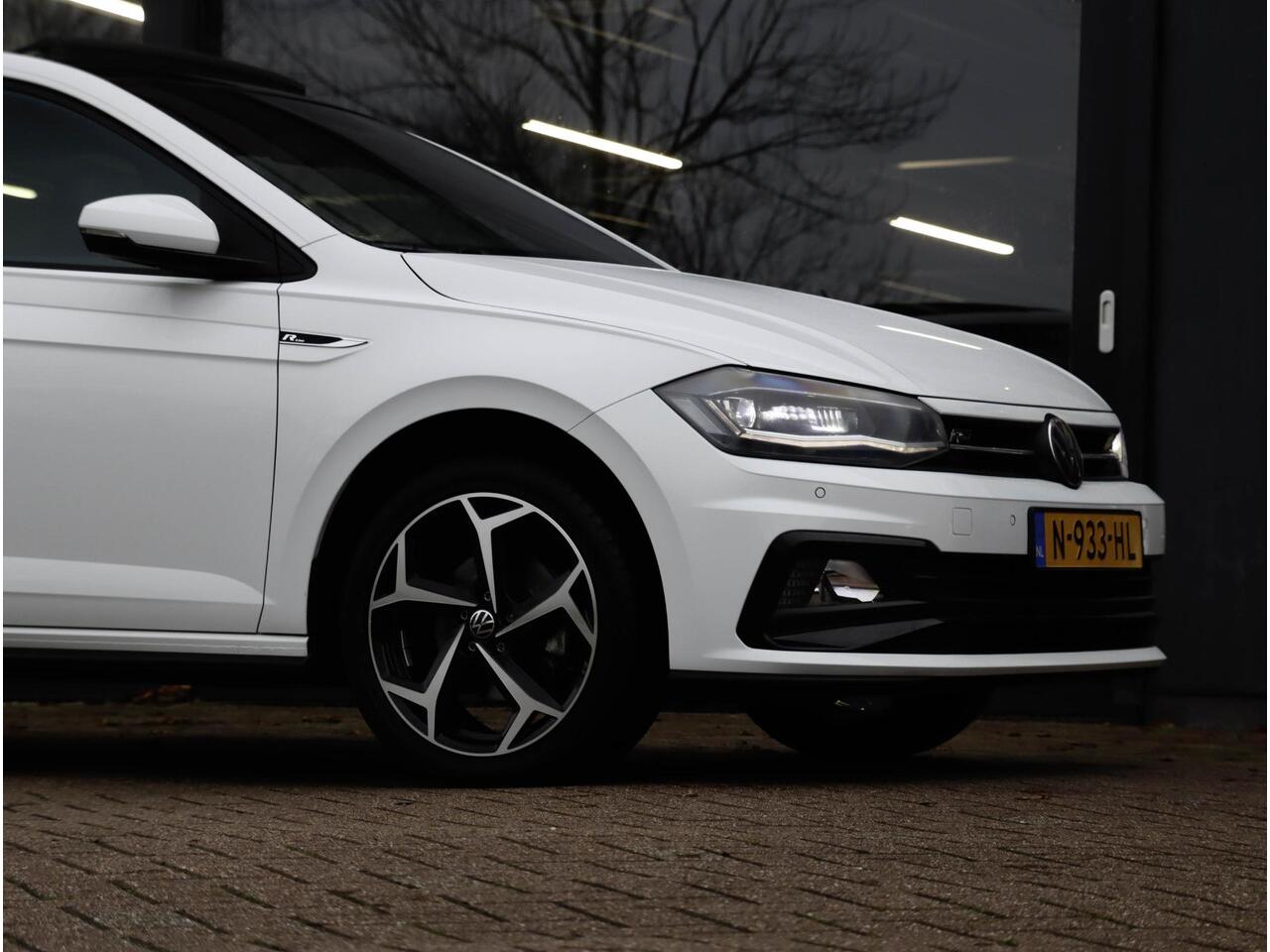 Volkswagen POLO 1.0 TSI 116pk DSG Highline R-Line 3x Pano 17'' LMV