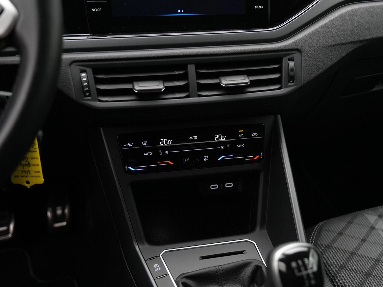 Volkswagen POLO 1.0 TSI 95 pk R-Line | Adaptive Cruise | Parkeersensoren voor/achter | Carplay