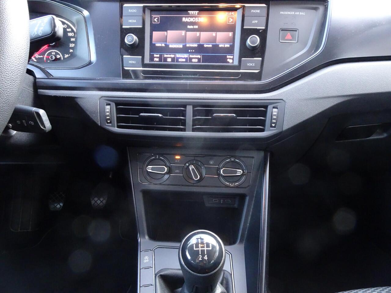 Volkswagen POLO 1.0 MPI Comfortline AIRCO l CruiseControl l Trekhaak