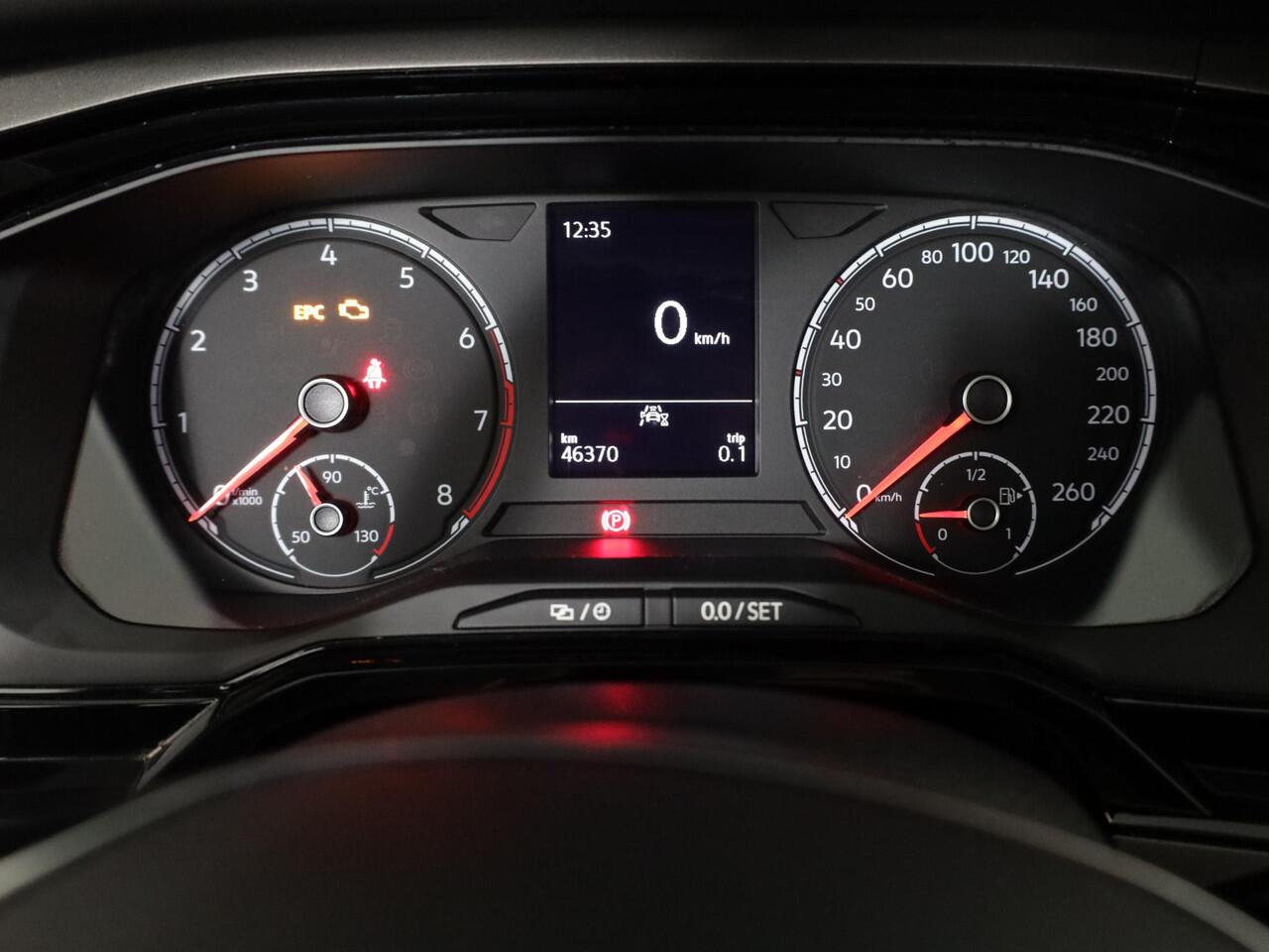 Volkswagen POLO 1.0 TSI R-Line Edition 95 pk | Navigatie via App | Airco | Parkeersensoren | Adaptieve cruise control | Licht- en zicht pakket |