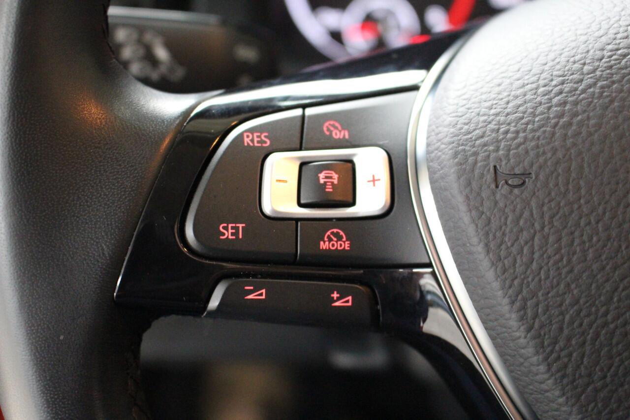 Volkswagen POLO 1.0 TSI Comfortline DSG Automaat Navigatie | Cruise Control | Airco | Apple Carplay | Android Auto