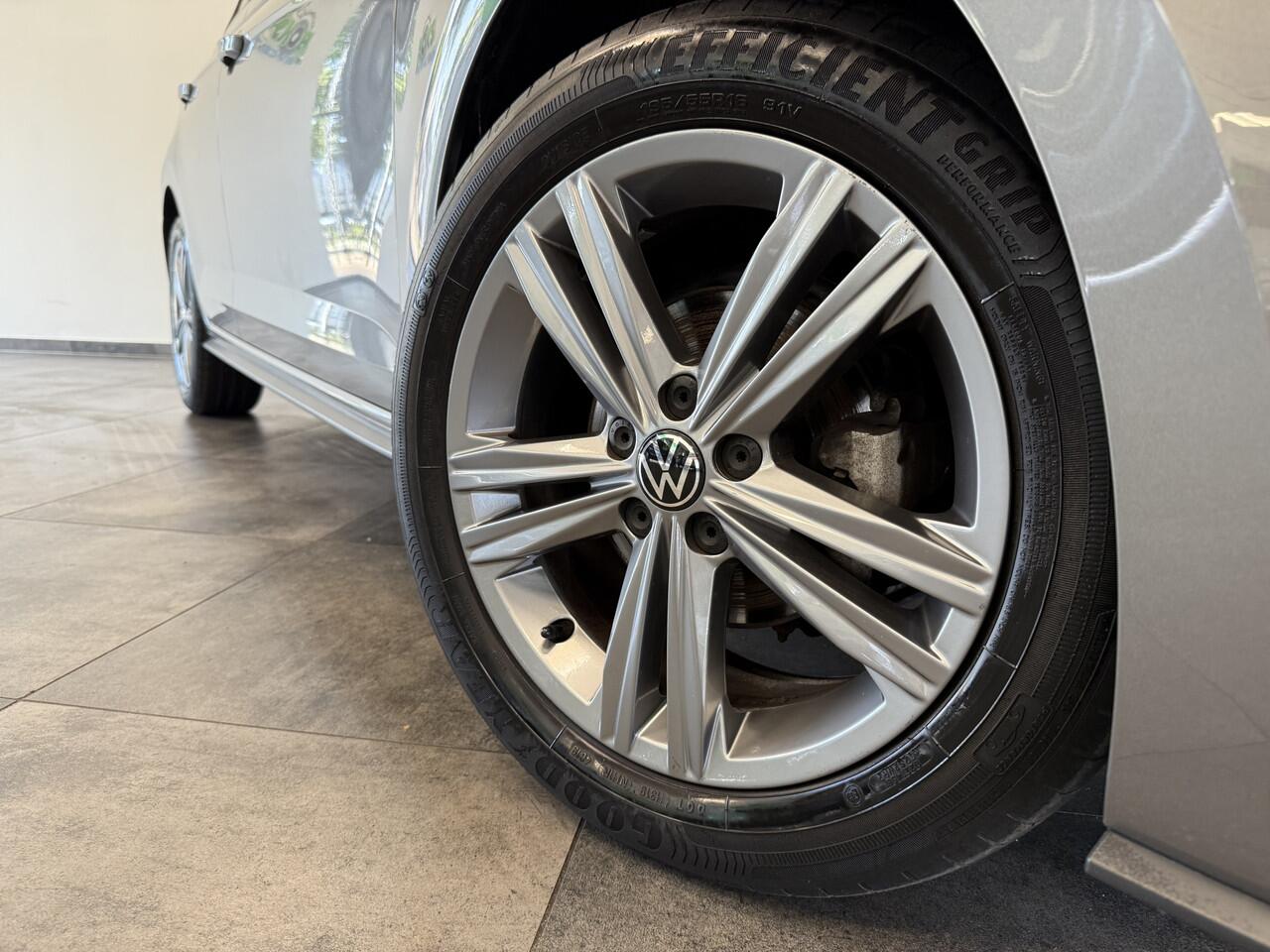 Volkswagen POLO 1.0 TSI Highline Business R-line Panoramadak Navigatie Full-led 24 maanden garantie mogelijk (*vraag naar de voorwaarden)