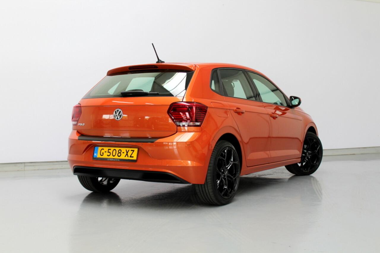 Volkswagen POLO 1.0 TSI Comfortline Business 96PK, AUTOMAAT | CARPLAY | ADAPTIEVE CRUISE CONTROLE | CLIMATE CONTROLE | HALF LEER | NAVIGATIE | NIEUWE LM-VELGEN/BANDEN 18"