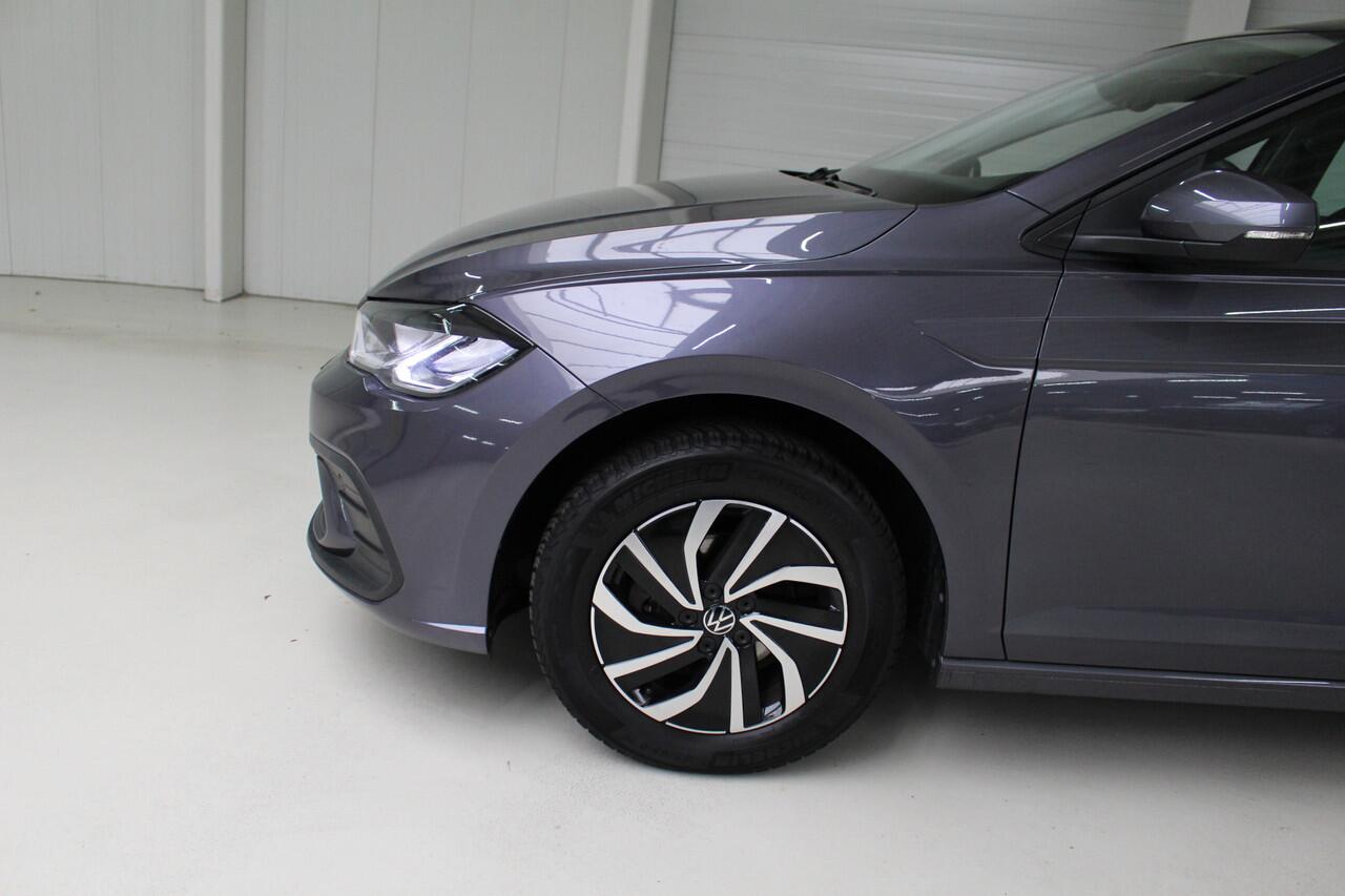 Volkswagen POLO 1.0 TSI Life Navigatie | Airco | Lichtmetalen Velgen | Parkeersensoren |