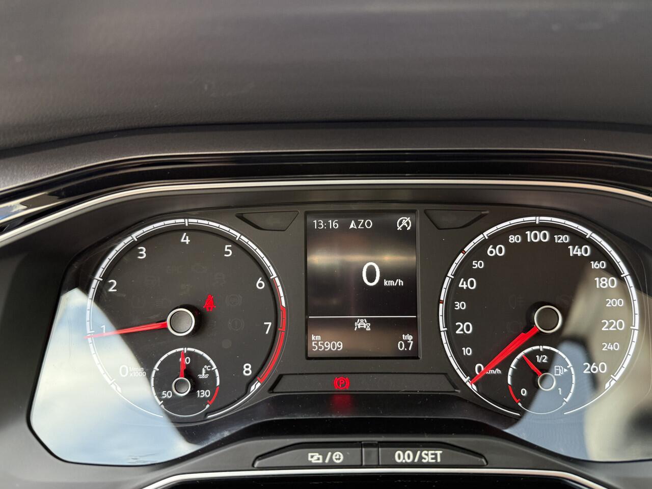 Volkswagen POLO 1.0 TSI Highline R | LED | Pano | Keyless | PDC v+a incl camera | Apple Carplay | ECC | Afn. trekhaak